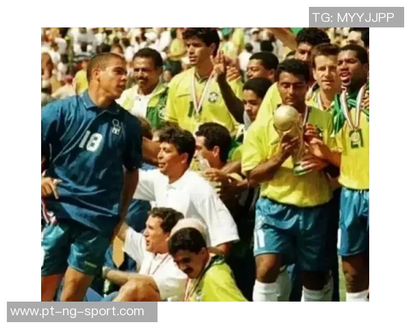 大罗传奇落幕天下足球的巨星退役回顾与感悟